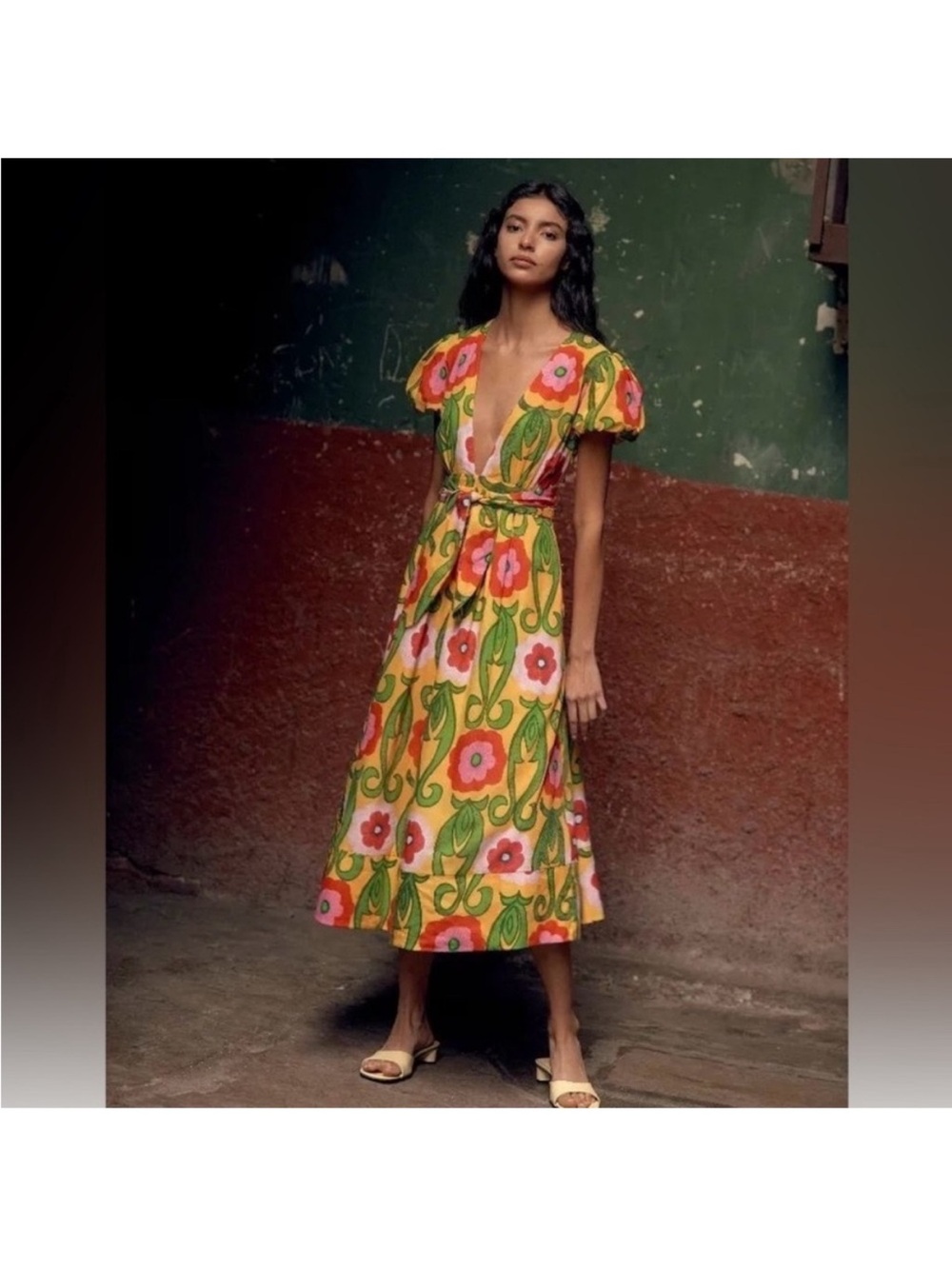 NWOT DE LORETA Asuncion Dress In Color
Gladiola Yellow Size Medium